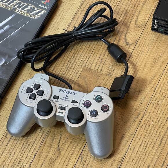 Sony PlayStation 2 SCPH 30001 R Silver Controller Memory Card 3 Games TESTED - Picture 8 of 13